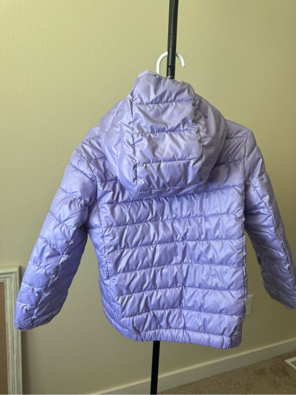 Primary Girls' Lightweight Hooded Puffer Jacket - Picture 4 of 5